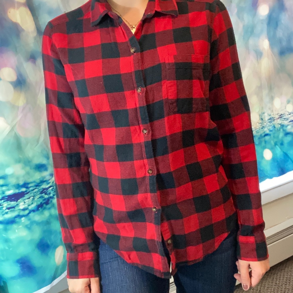 Hollister size S button down